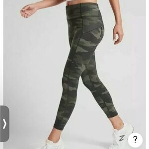 Athleta Contenders leggings camo 7/8 leggings pockets Large